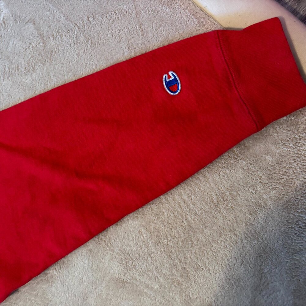 Champion Reverse Weave Hoodie Red XL – Embroidered Logo – Classic Pullover Sweat - Picture 3 of 9